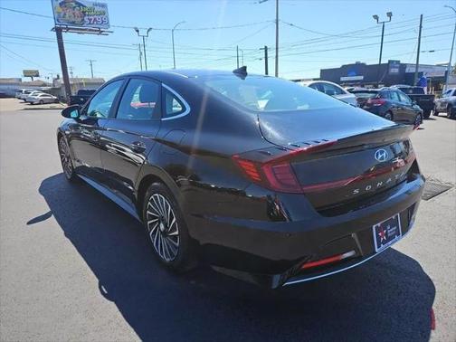 2022 Hyundai SONATA Hybrid SE