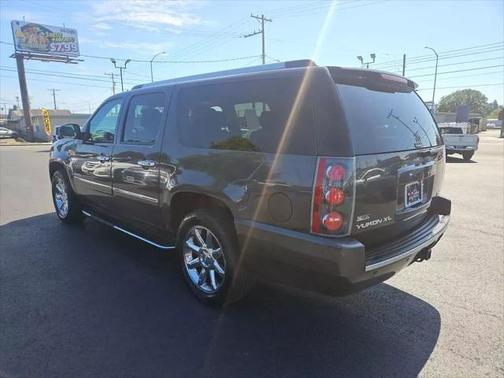 2011 GMC Yukon XL Denali