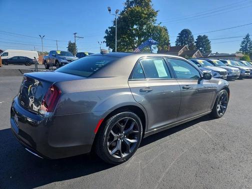 2023 Chrysler 300 S