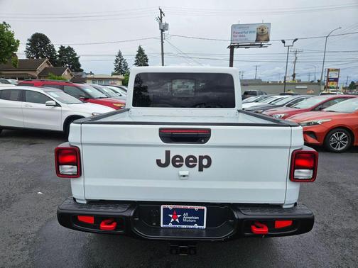 Bright White Clearcoat 2022 Jeep Gladiator Rubicon