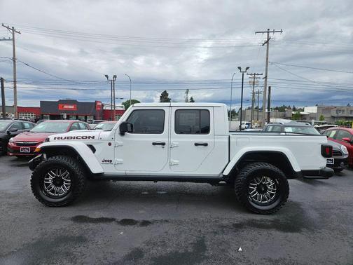 Bright White Clearcoat 2022 Jeep Gladiator Rubicon