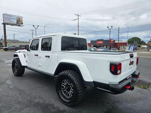 Bright White Clearcoat 2022 Jeep Gladiator Rubicon