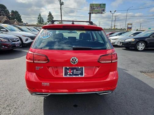 2019 Volkswagen Golf SportWagen TSI S