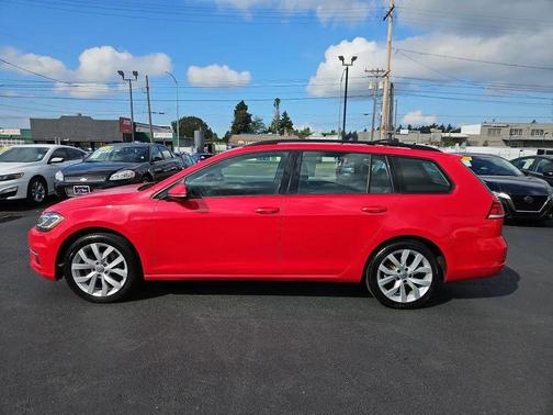 2019 Volkswagen Golf SportWagen TSI S