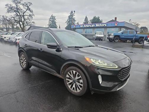 2020 Ford Escape Titanium