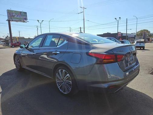 2023 Nissan Altima 2.5 SL