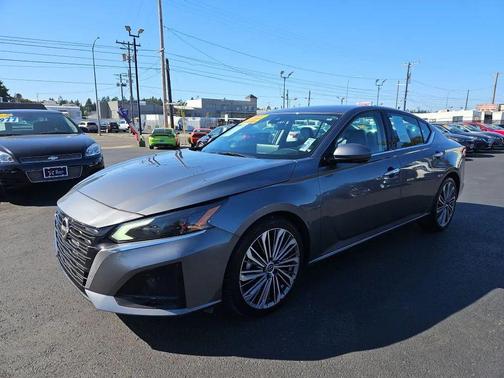 2023 Nissan Altima 2.5 SL