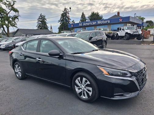 Super Black 2024 Nissan Altima S FWD