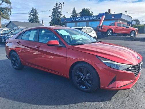 Calypso Red 2022 Hyundai ELANTRA SEL