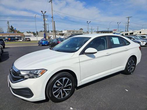 Pure White 2022 Volkswagen Jetta 1.5T S