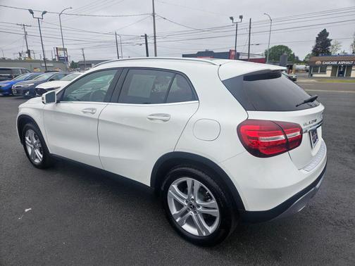 Polar White 2018 Mercedes-Benz GLA 250 4MATIC