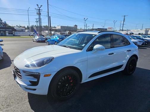 White 2018 Porsche Macan Macan GTS
