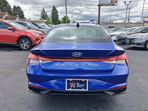 Intense Blue 2022 Hyundai ELANTRA SEL