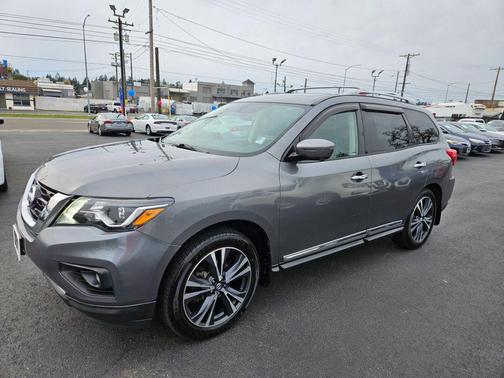 Gun Metallic 2019 Nissan Pathfinder Platinum