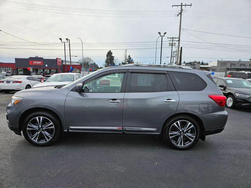 Gun Metallic 2019 Nissan Pathfinder Platinum
