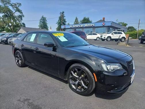 2022 Chrysler 300 S