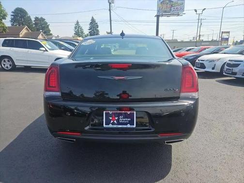 2022 Chrysler 300 S