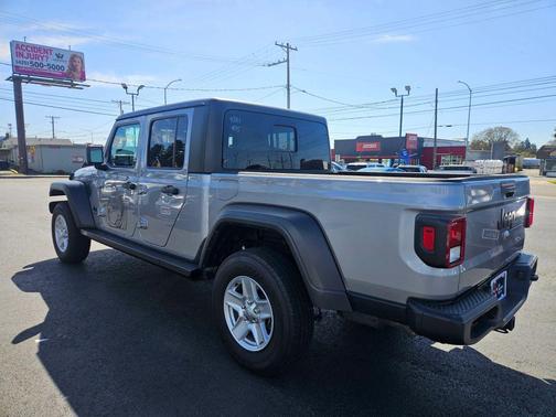 Billet Silver Metallic Clearcoat 2020 Jeep Gladiator Sport S