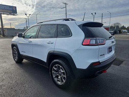 2020 Jeep Cherokee Trailhawk