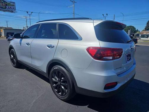 2019 Kia Sorento S