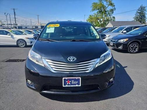 2017 Toyota Sienna Limited