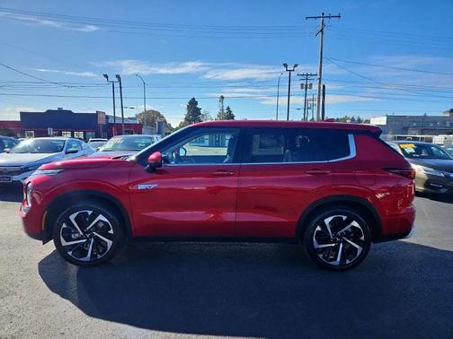 2023 Mitsubishi Outlander PHEV SE S-AWC