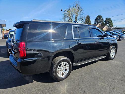Black 2018 Chevrolet Suburban LT