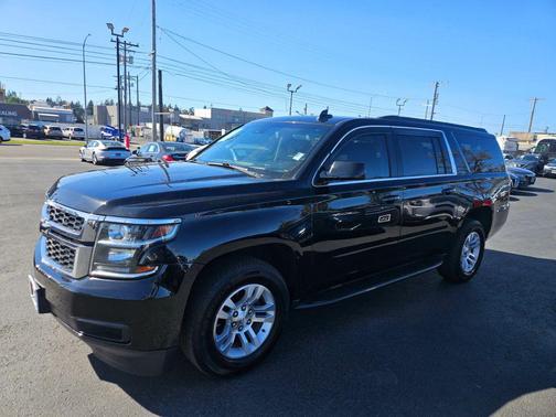 Black 2018 Chevrolet Suburban LT