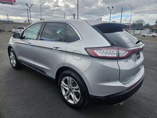 Ingot Silver Metallic 2018 Ford Edge Titanium