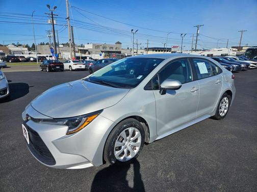 Classic Silver Metallic 2024 Toyota Corolla LE