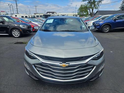 Sterling Grey Metallic 2024 Chevrolet Malibu 1LT