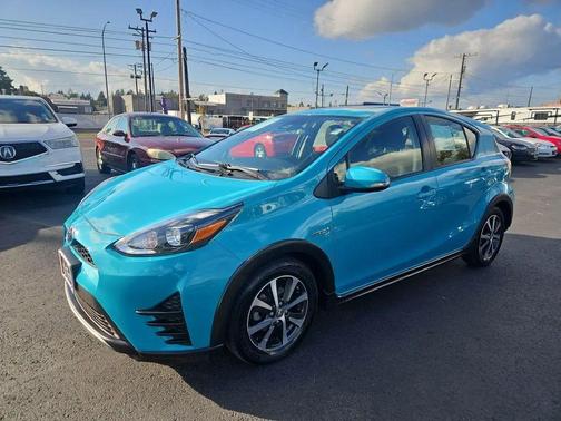 2018 Toyota Prius c Three