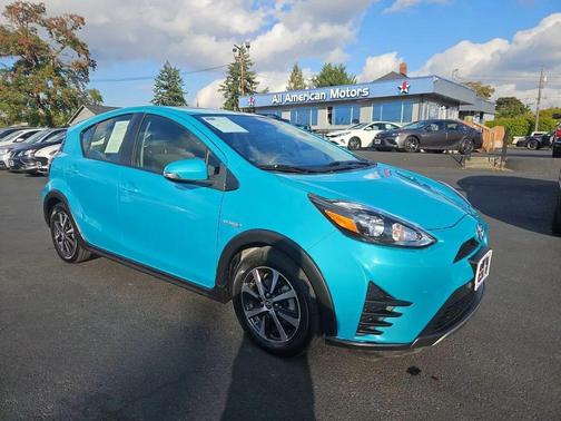 2018 Toyota Prius c Three