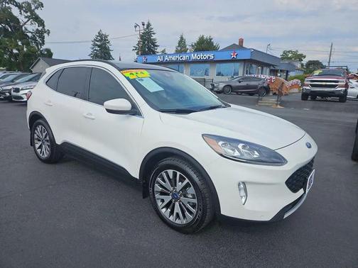 2022 Ford Escape Titanium
