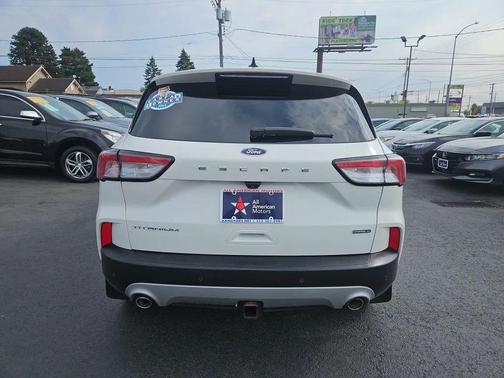 2022 Ford Escape Titanium