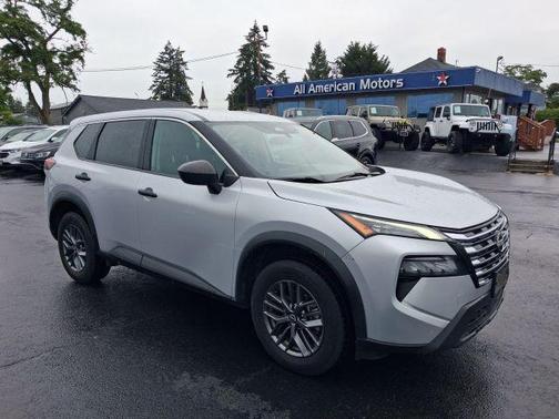 Brilliant Silver 2024 Nissan Rogue S
