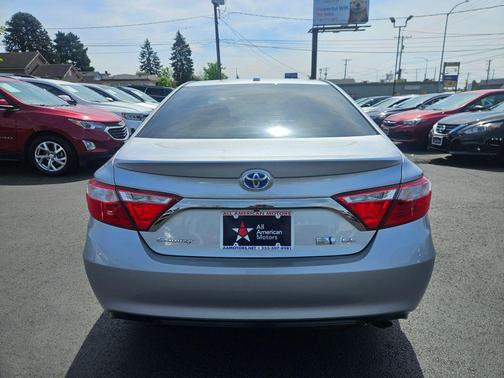 Celestial Silver Metallic 2017 Toyota Camry Hybrid SE