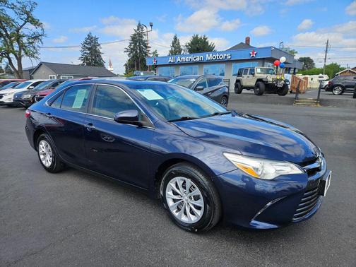 Parisian Night Pearl 2017 Toyota Camry LE