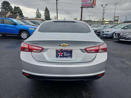 2022 Chevrolet Malibu FWD LT