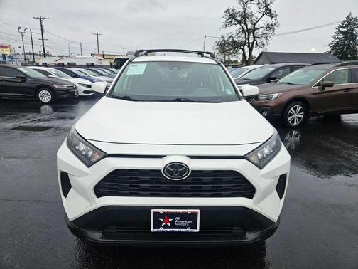 2020 Toyota RAV4 LE