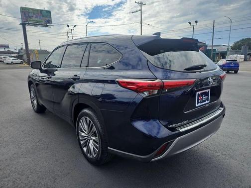 2021 Toyota Highlander Platinum