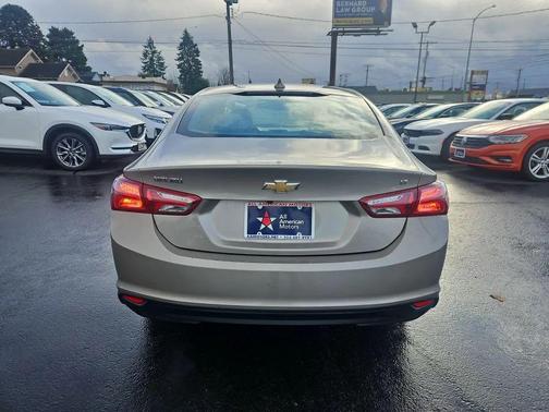 2022 Chevrolet Malibu FWD LT