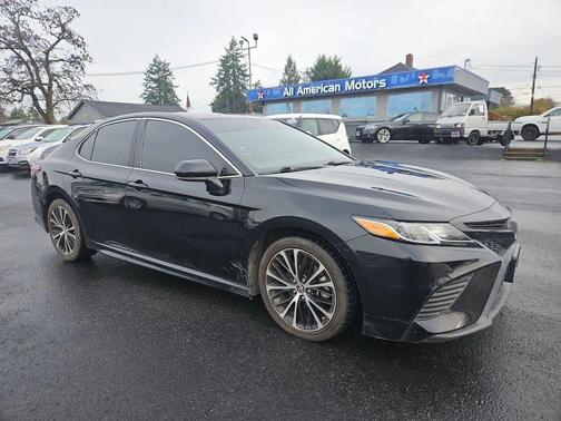 2019 Toyota Camry SE