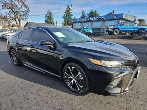 2019 Toyota Camry SE