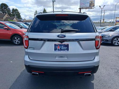 Ingot Silver Metallic 2017 Ford Explorer sport