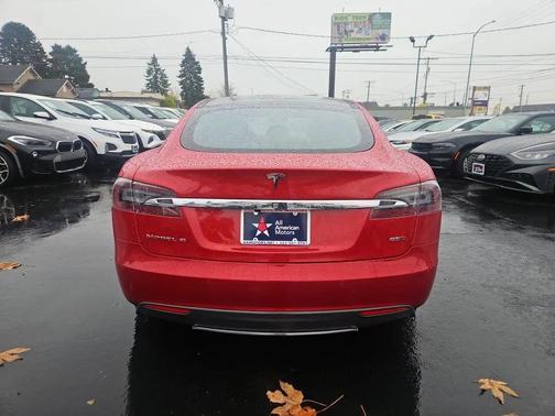 2015 Tesla Model S 85D