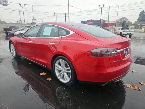 2015 Tesla Model S 85D