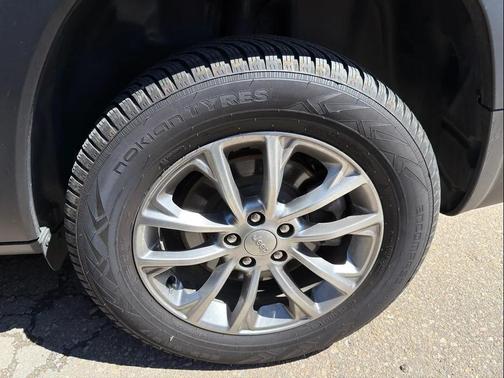 Velvet Red Pearlcoat 2021 Jeep Cherokee Latitude Lux
