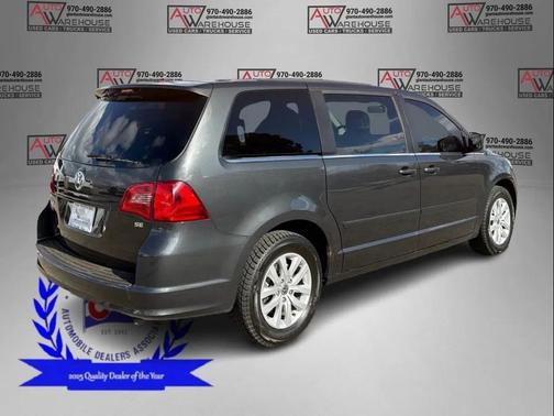 2012 Volkswagen Routan SE