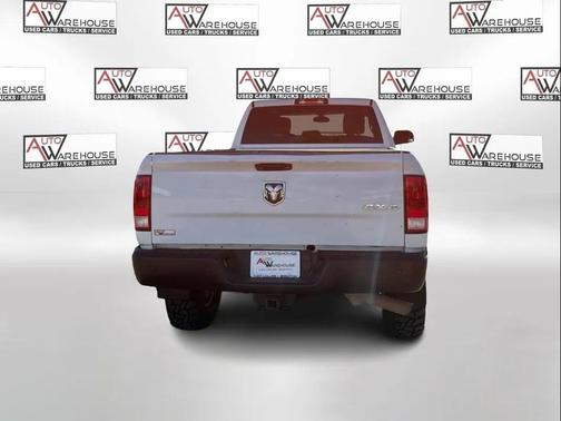 2017 RAM 3500 Tradesman Crew Cab 4x4 8' Box